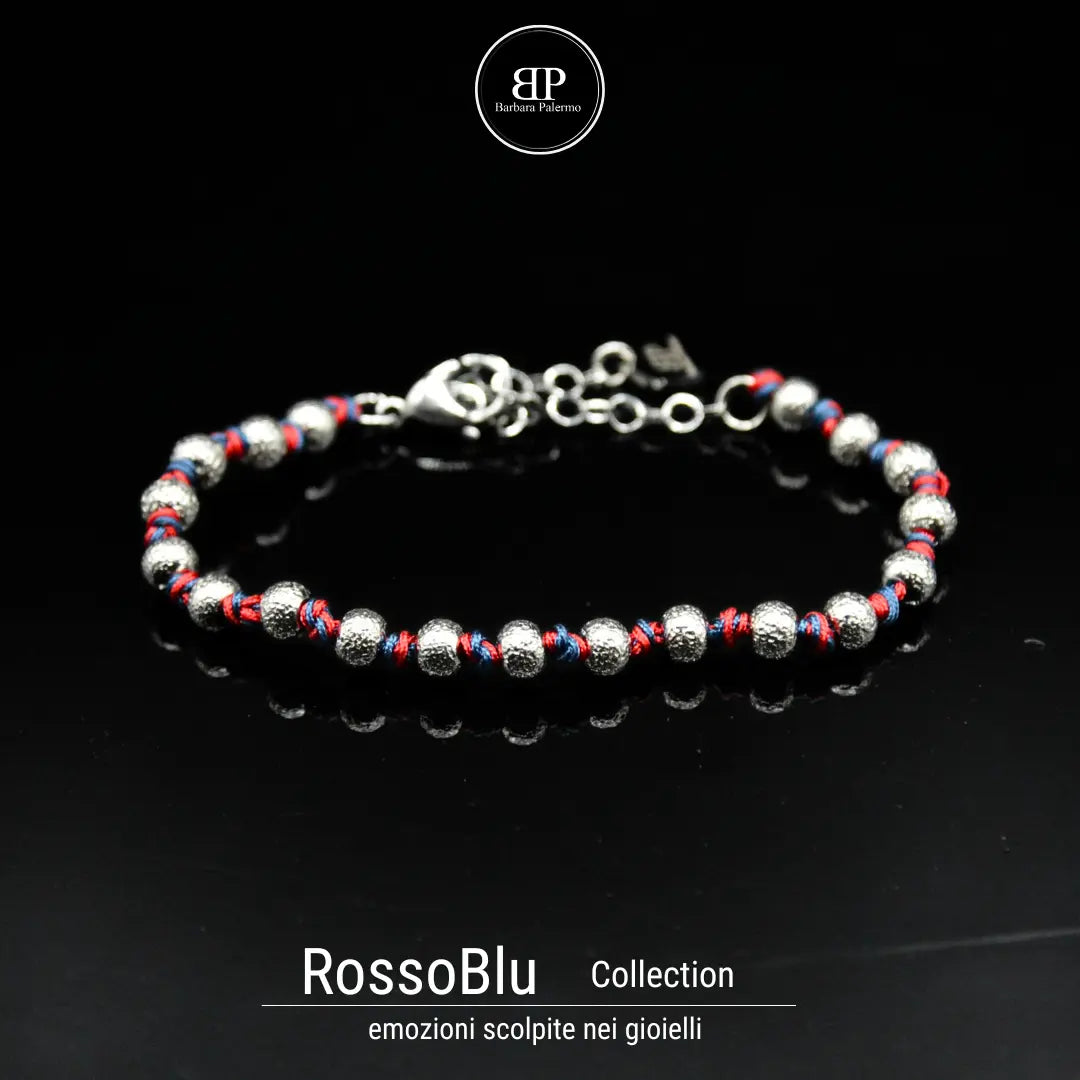 Bracciale RossoBlu con Sfere Martellate Fini in Acciaio – Passione e Stile per Tifosi