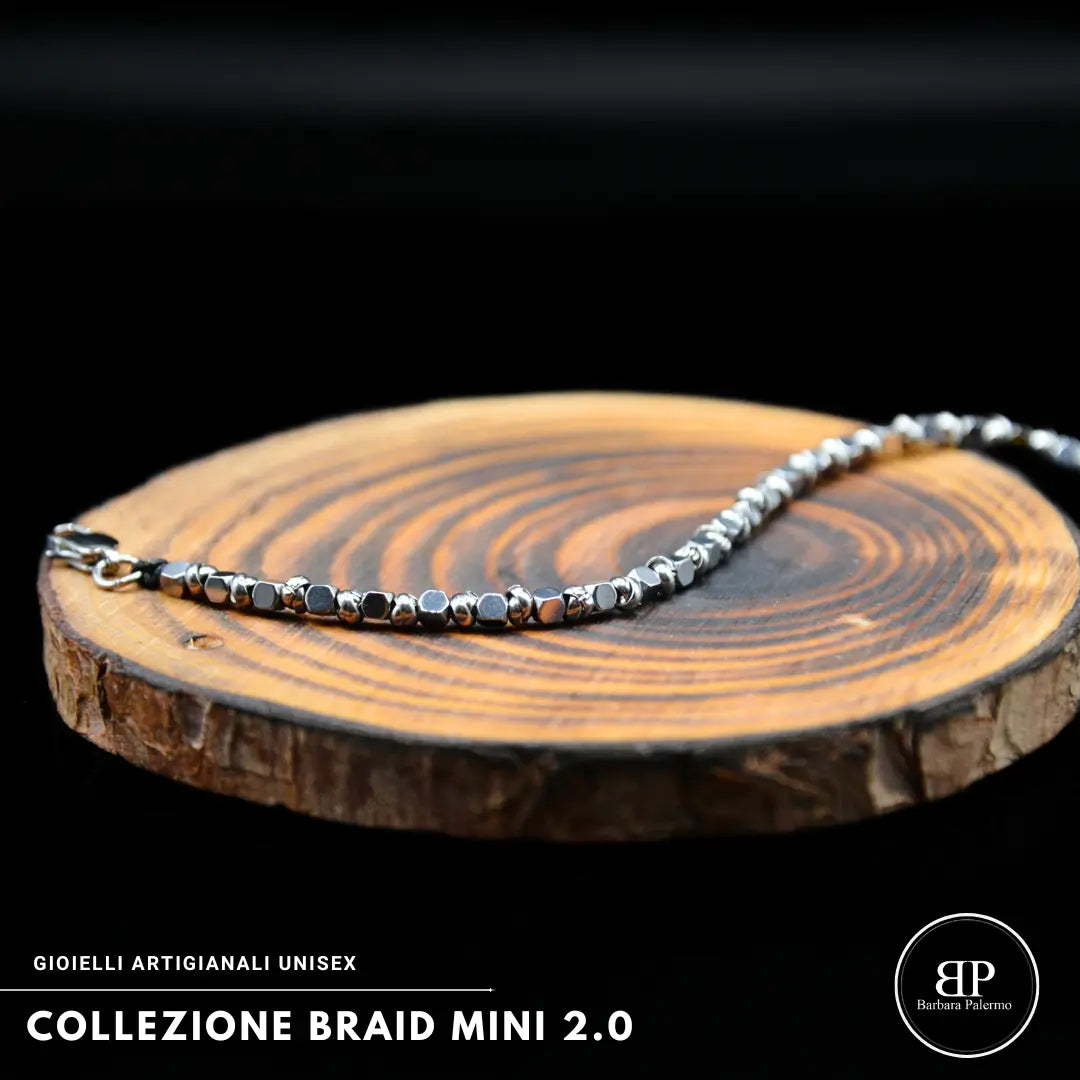 Braid Mini 2.0 Armband mit silbernen Hämatitwürfeln