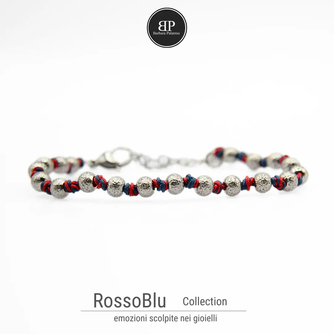 Bracciale RossoBlu con Sfere Martellate Fini in Acciaio – Passione e Stile per Tifosi