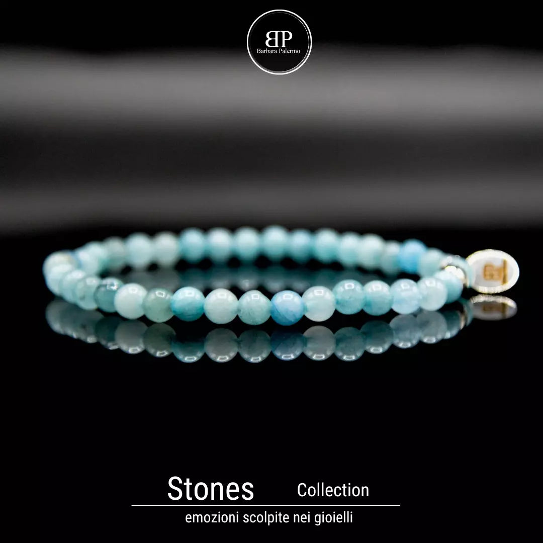 Armband mit schattierten blauen Achatsteinen