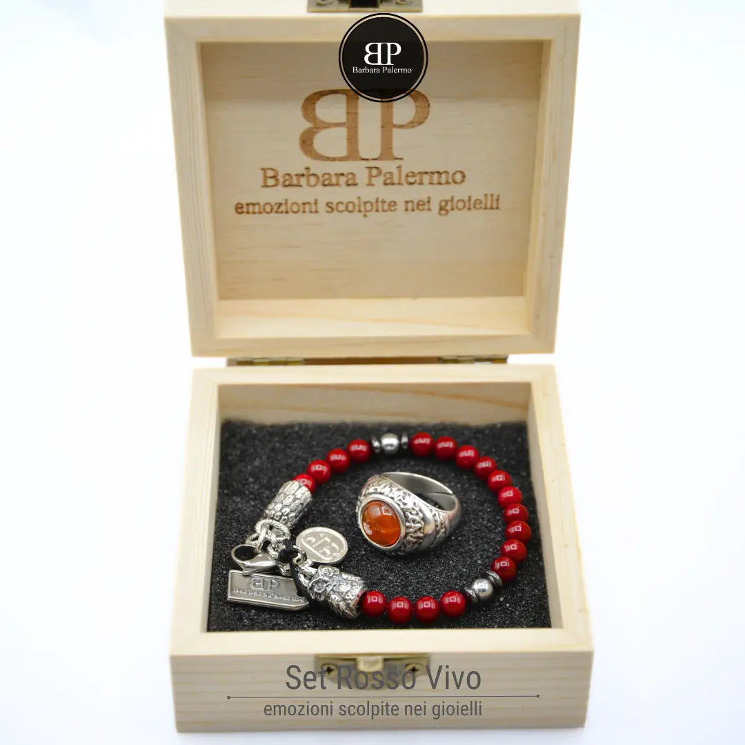 Knallrotes Set: Ring und Armband