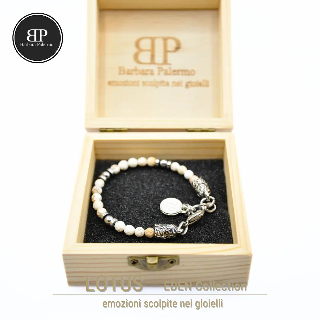 Bracciale Lotus: Eleganza Spirituale che Tocca l'Anima