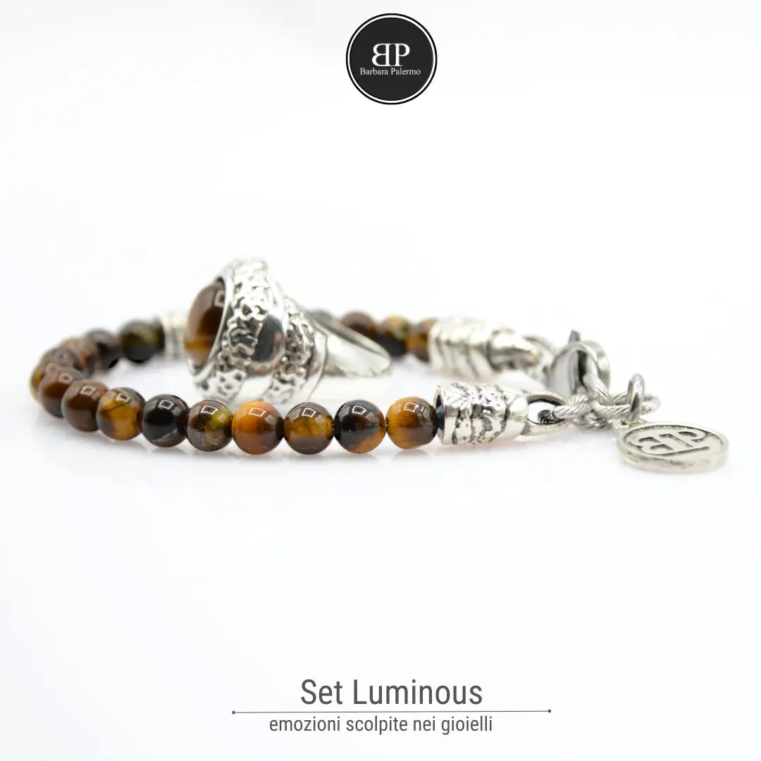 Set Luminous: Unione di Eleganza e Spirito Avventuroso