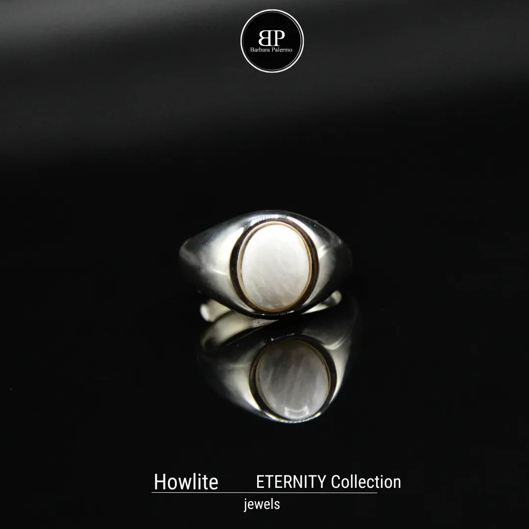 Eternity - Anello con Pietra di Howlite Cabochon: Semplicità che Incanta