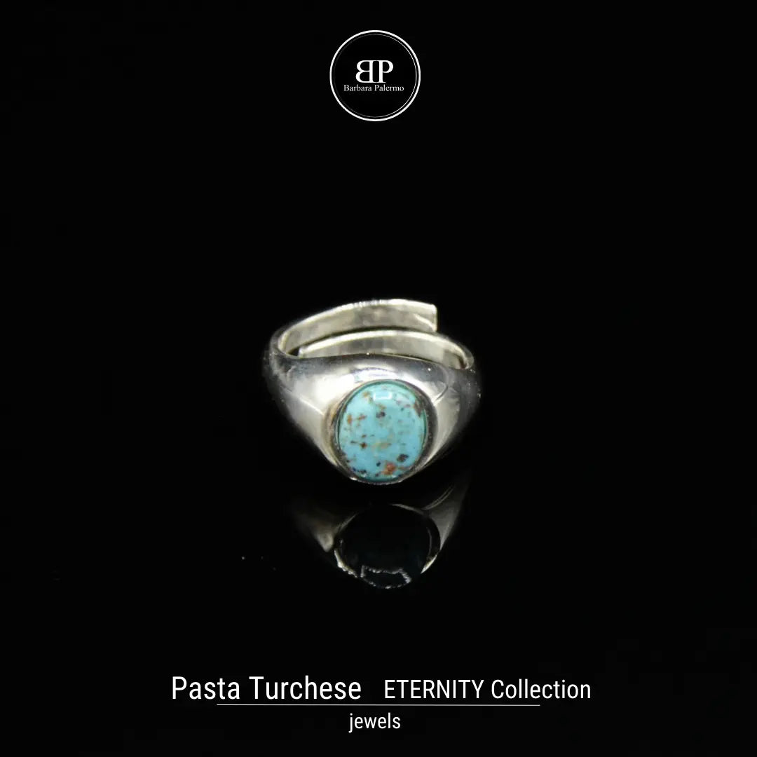 Eternity - Anello con Pasta Turchese: Un Simbolo di Fascino ed Eleganza