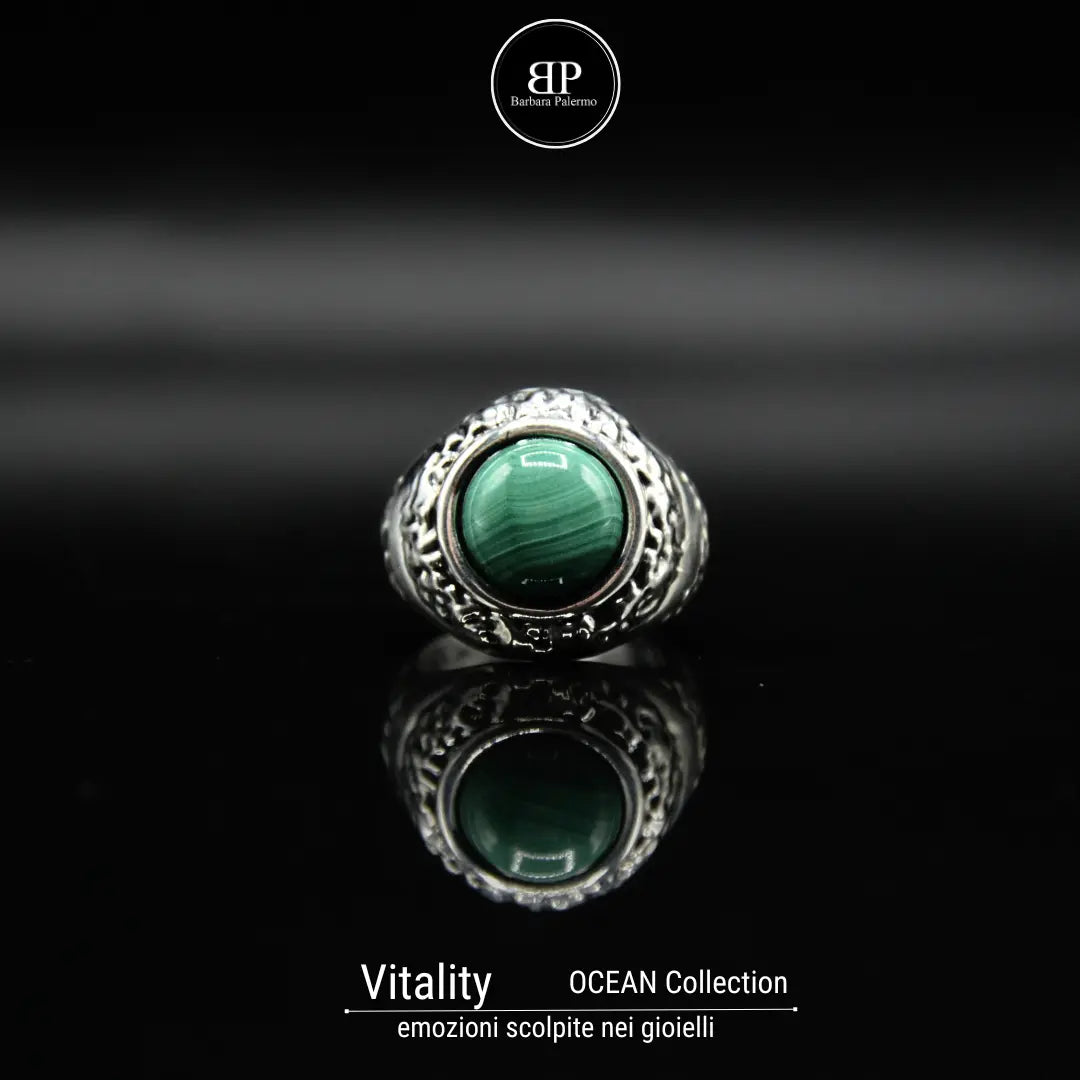 Anello Vitality con Pasta di Malachite e Scultura Ocean