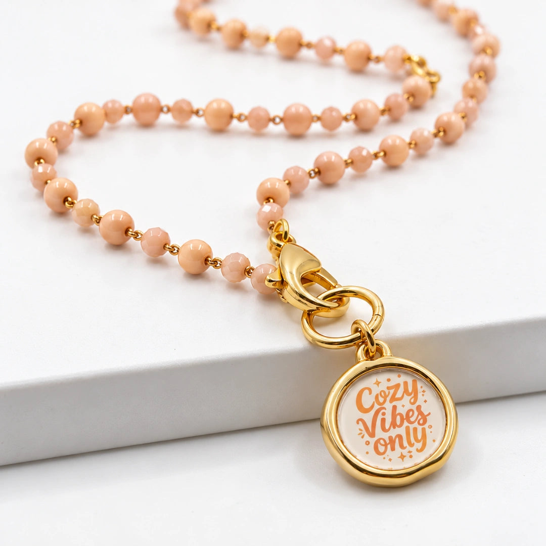 Collana Favola Cozy Vibes Only con Cristalli Pesca e Cipria