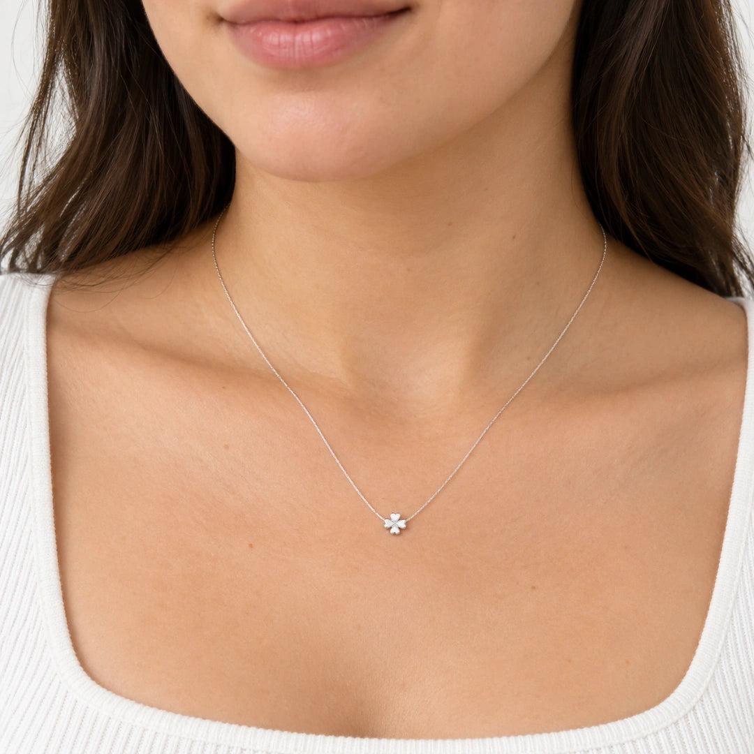 Collana NÉA Quadrifoglio Minimal in Acciaio 316L