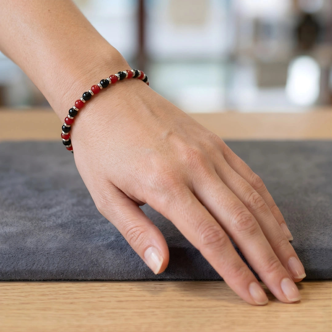 Steine: mehrfarbiges Hartsteinarmband
