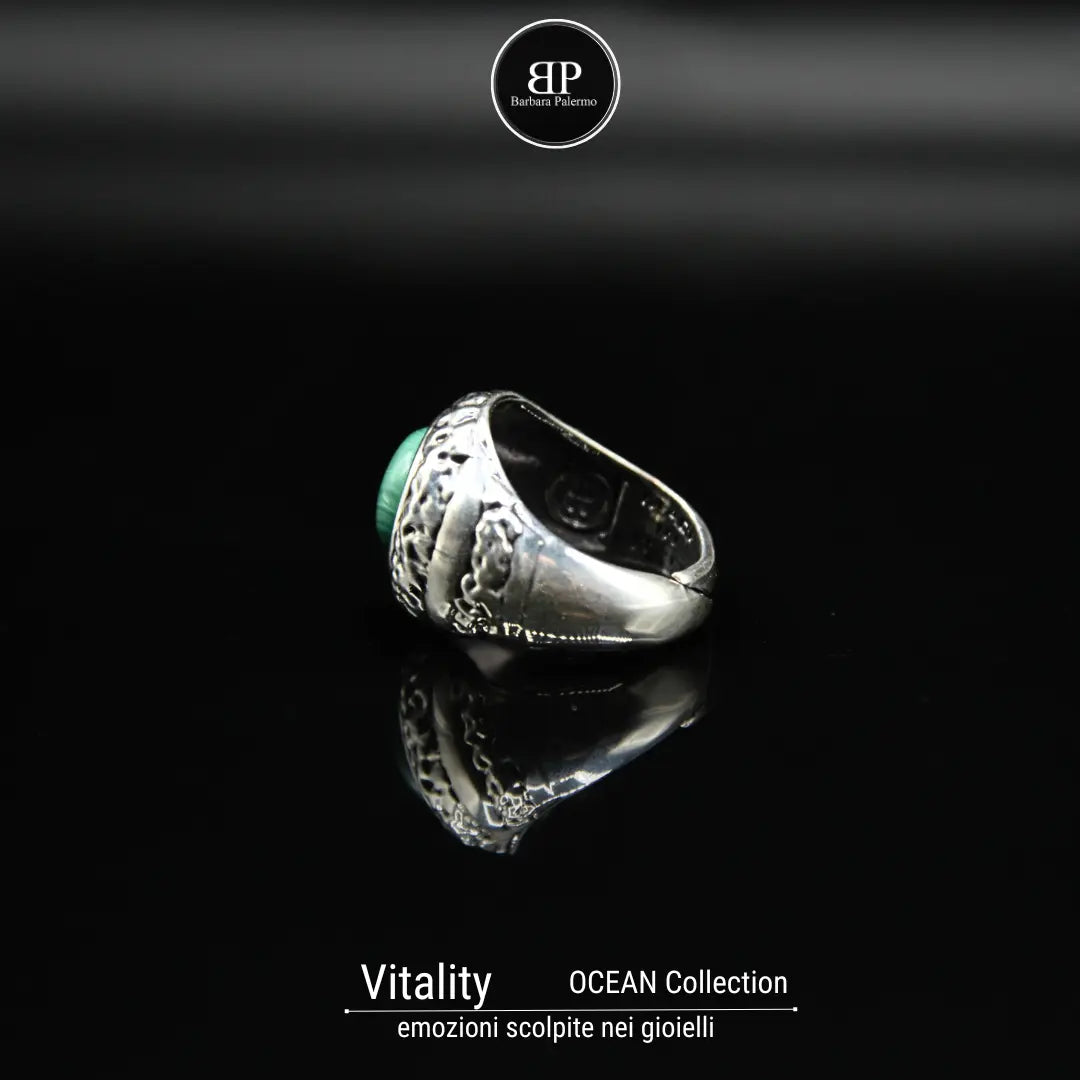 Anello Vitality con Pasta di Malachite e Scultura Ocean