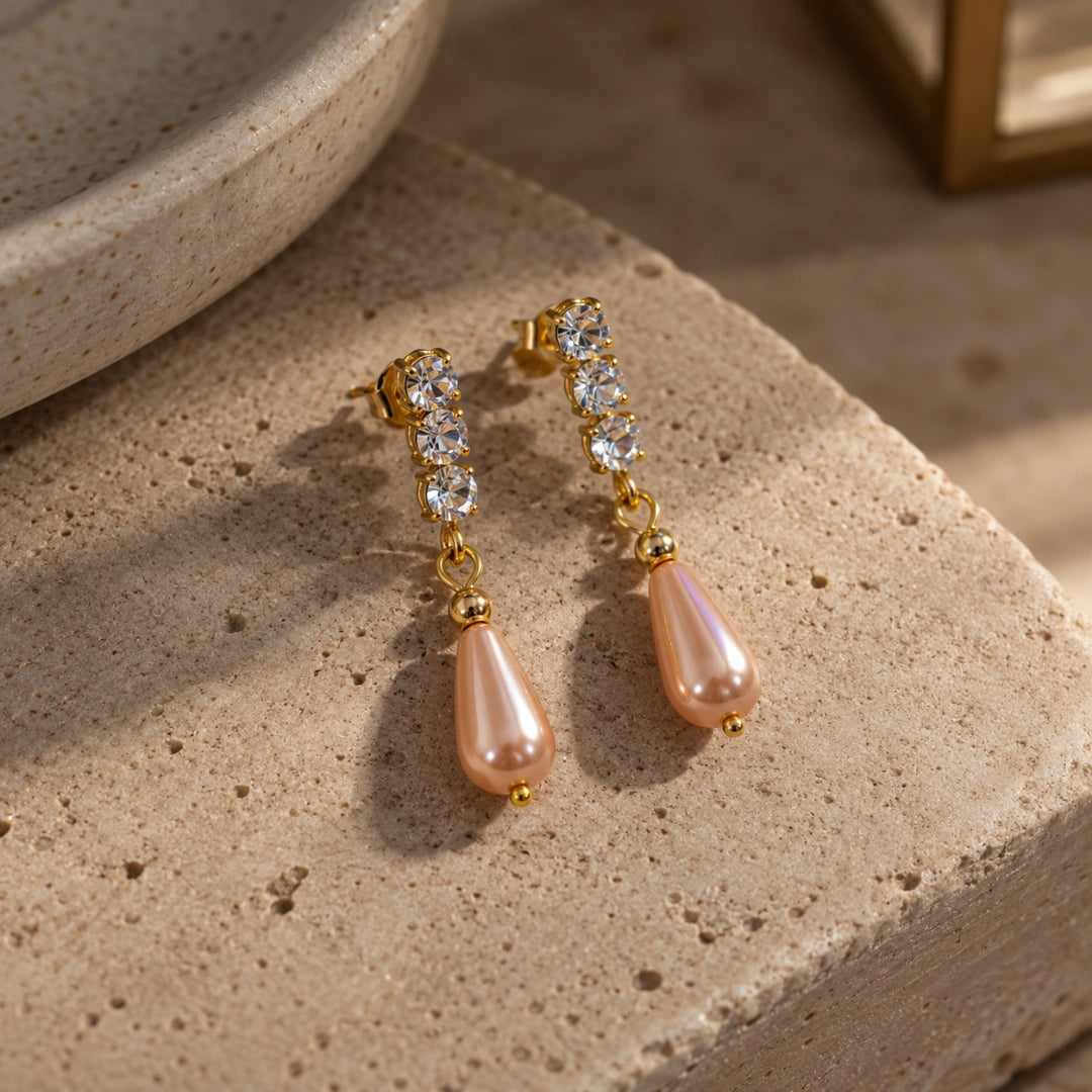 Orecchini NÉA Goccia Rosa Cipria con Zirconia Ghiaccio Oro PVD