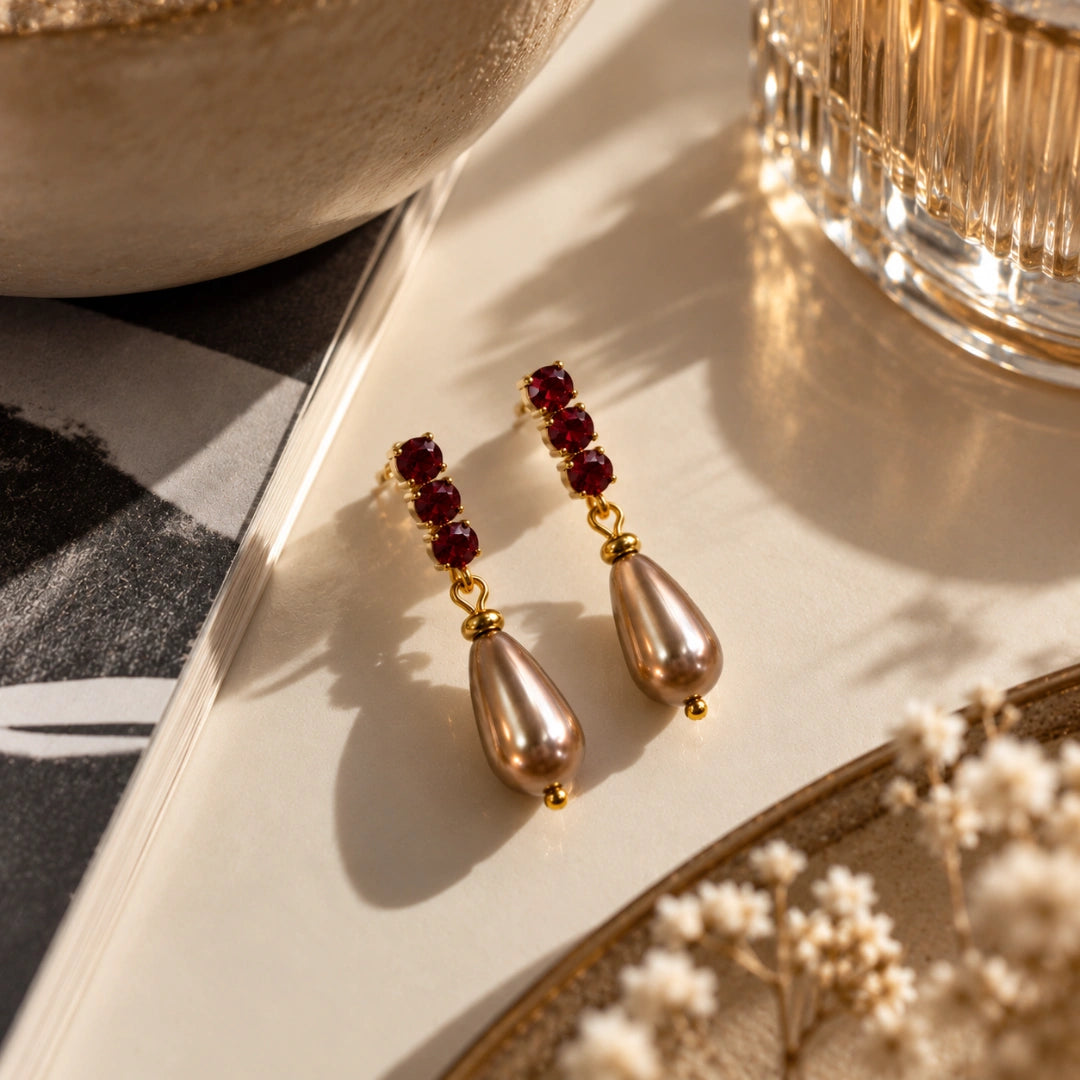 Orecchini NÉA Goccia Bronzo Perlato con Zirconia Rubino Oro