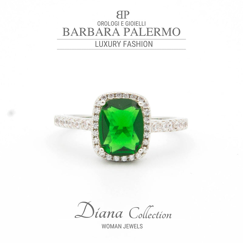 anello con smeraldo collezione diana